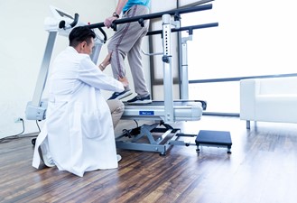 הליכון שיקומי (MED Treadmill 7.0 T)