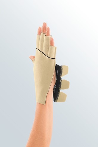 Juxtafit essentials open palm glove